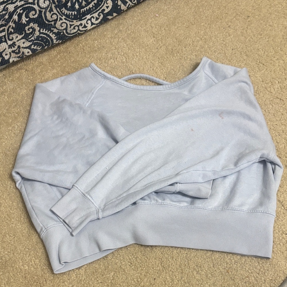 Hippie Rose Pale Blue Cropped Crewneck Sweatshirt